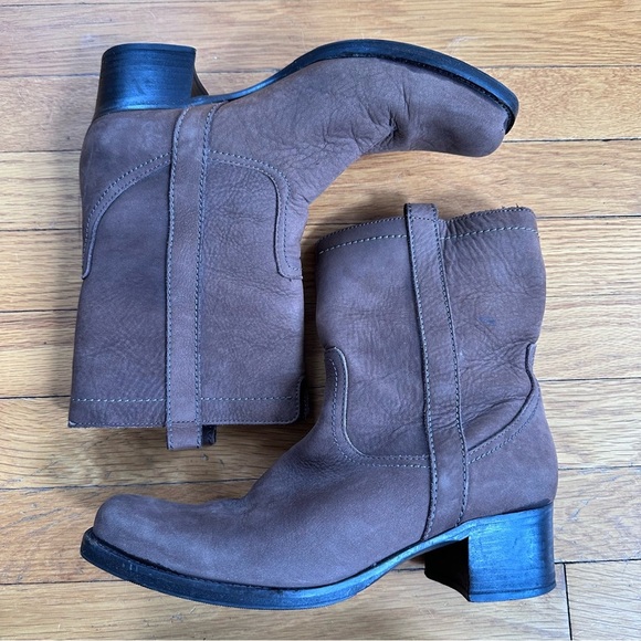 La Canadienne 28001 Brown Leather 2” Heal Pull On Boots Size Women’s 8.5 - Picture 10 of 10